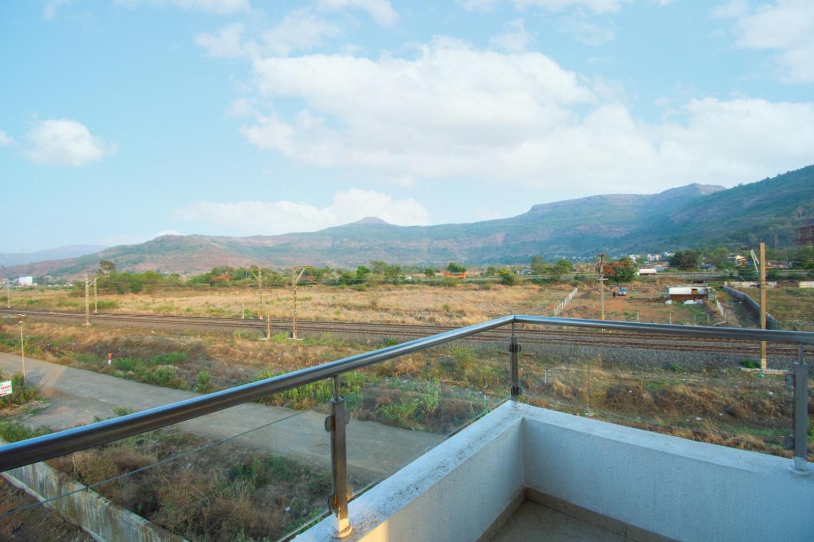 Empyrean Stay Ll 6Bhk Ll Royal Bramha Palace Ll Pvt Pool Ll Лонавла Екстер'єр фото