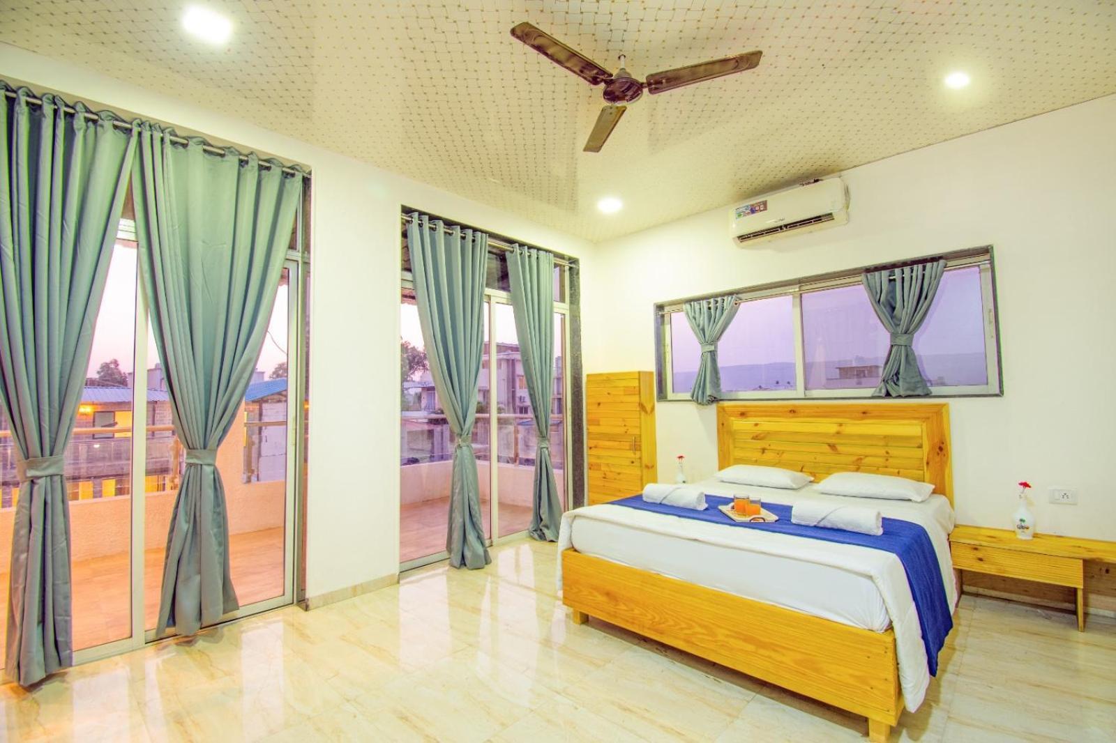 Empyrean Stay Ll 6Bhk Ll Royal Bramha Palace Ll Pvt Pool Ll Лонавла Екстер'єр фото