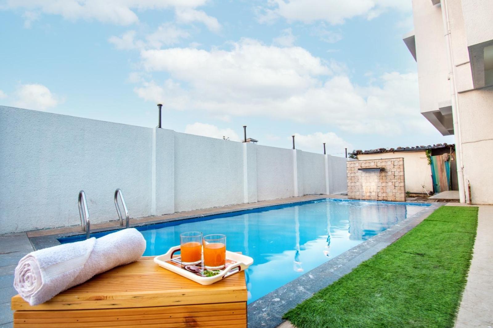 Empyrean Stay Ll 6Bhk Ll Royal Bramha Palace Ll Pvt Pool Ll Лонавла Екстер'єр фото